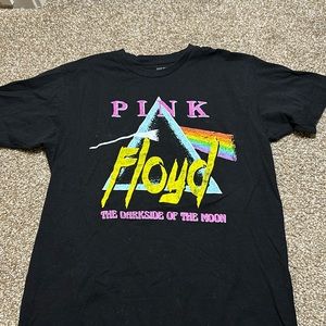Pink Floyd graphic T !
